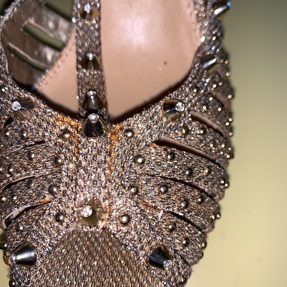 🔥GIANNI BINI GOLD STUDDED HEELS🔥WORN ONCE-WEDDING. SIZE 8. 5in heel. - Picture 8 of 10